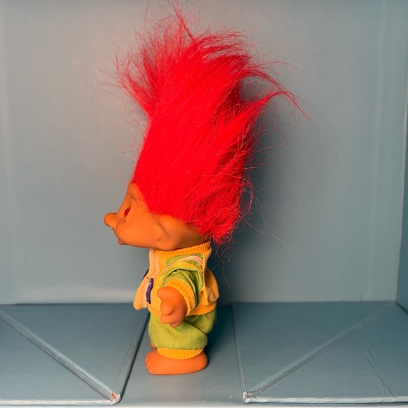 Ace Novelty - Treasure Troll with Wishstone in Track Suit - Picture 5 of 7